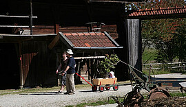 Banner Loadawagldog mit Antikmarkt